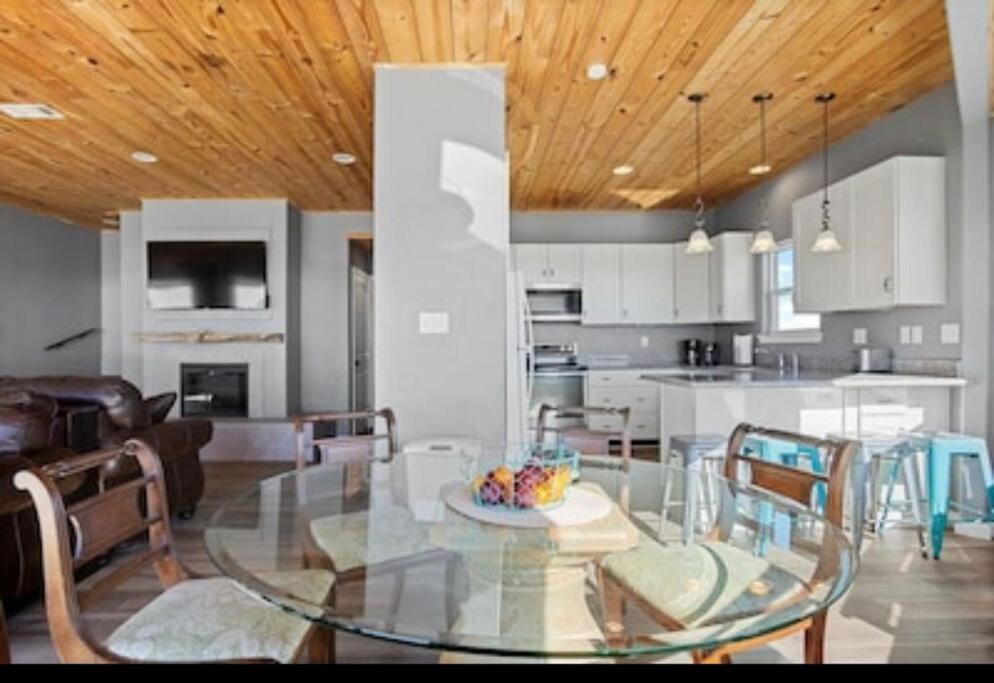 Stunning Beachfront 3 Bedroom Home, Coralmoonbeach Bolivar Peninsula Dış mekan fotoğraf